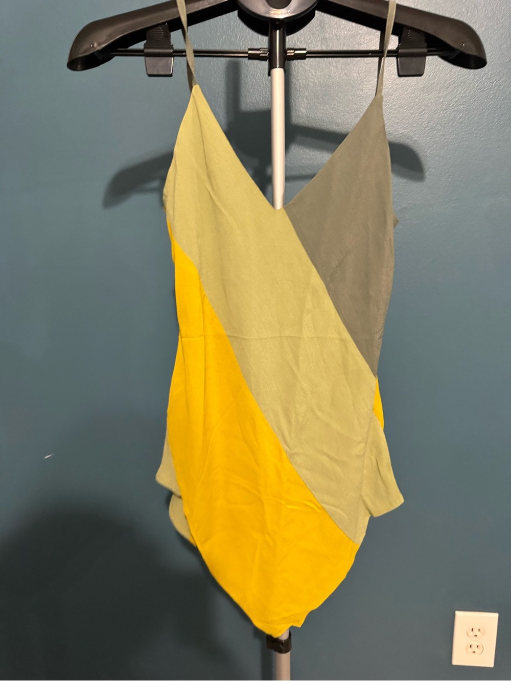 Colorblock V-Neck Camisole in Yellow and Olive